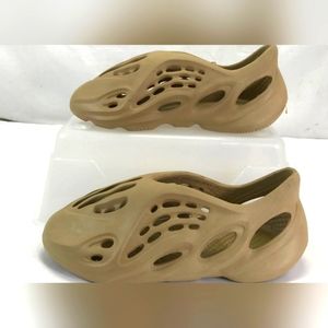 NWOB Adidas Yeezy Unisex Foam Runner